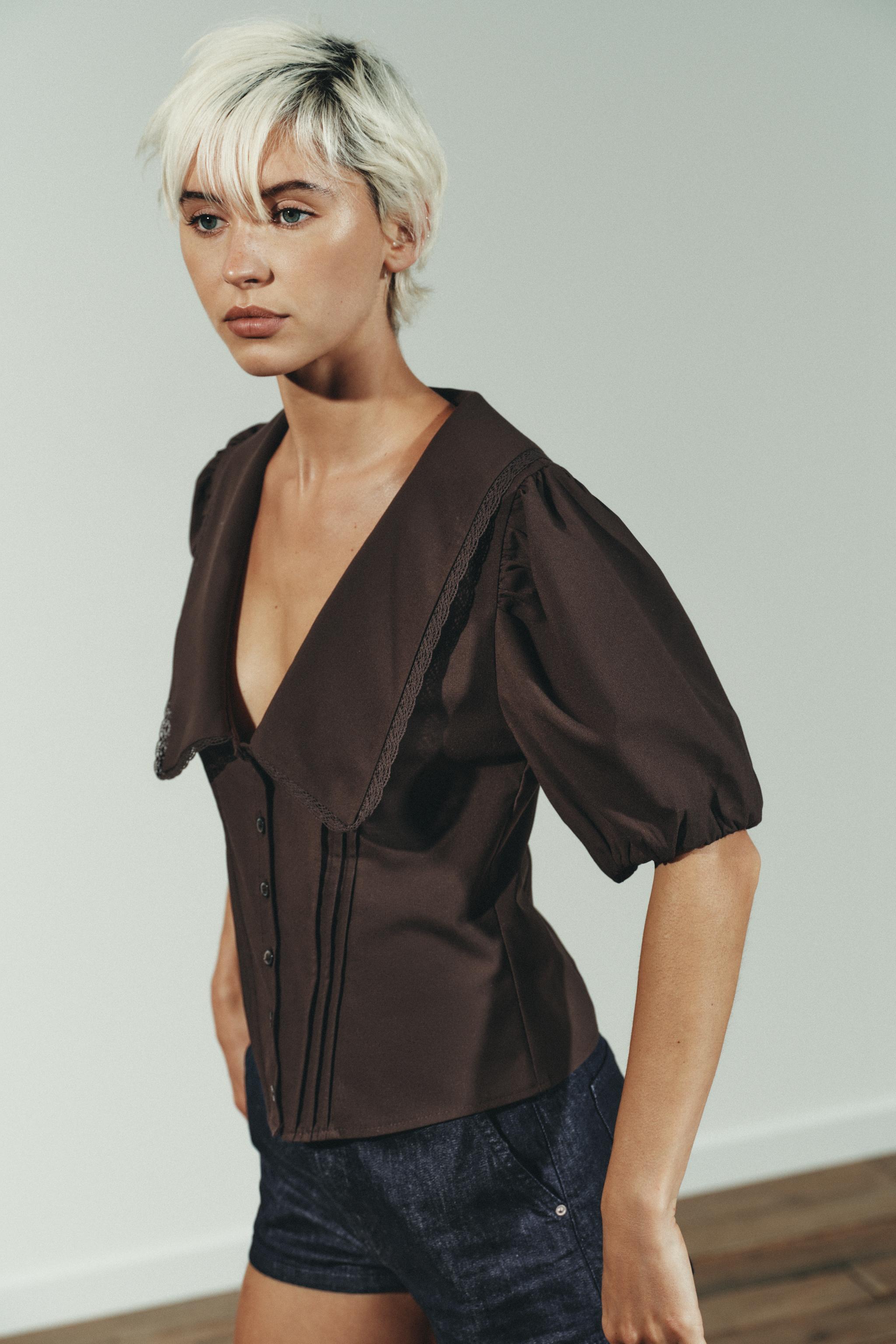 PETER PAN COLLAR PUFF SLEEVE TOP